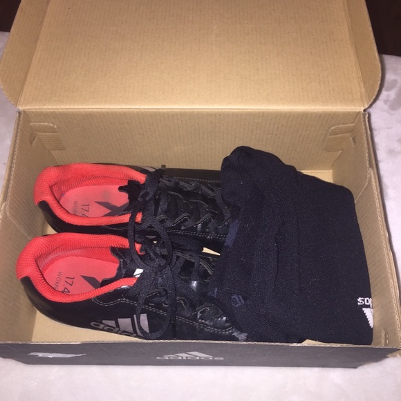 🔥🔥ADIDAS SOCCER CLEATS🔥🔥 - Picture 2 of 8